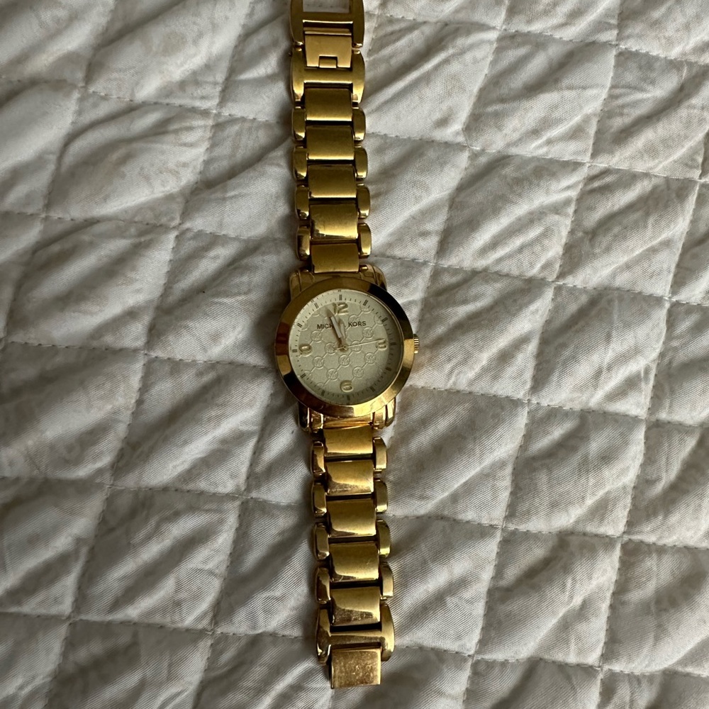 MK watch